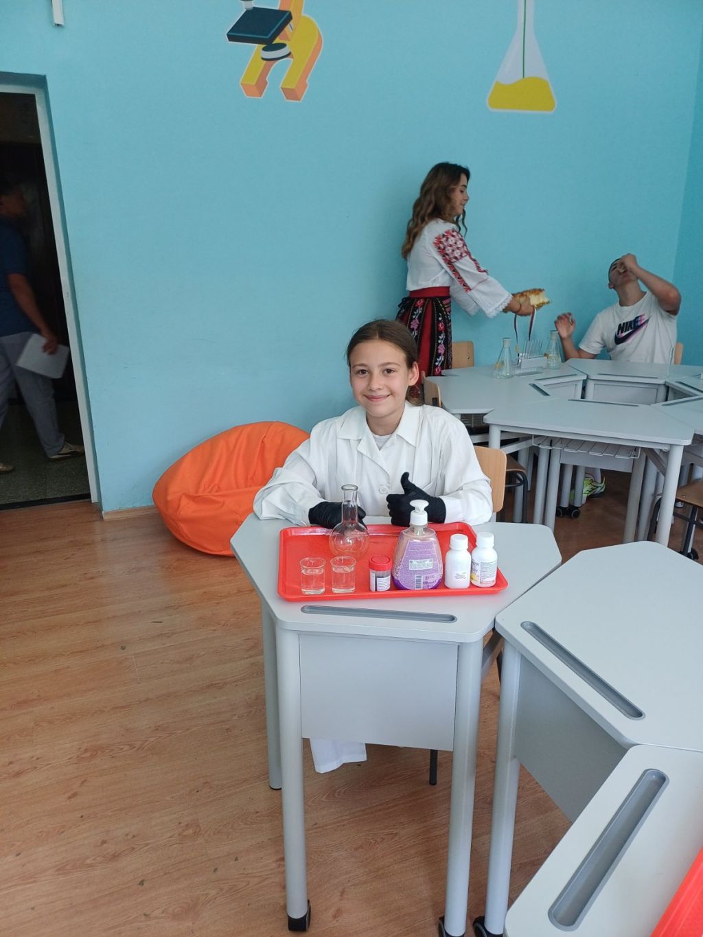 STEM център с пет тематични кабинета отвори врати в Спортно училище Георги Бенковски 8